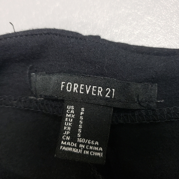 Forever 21 black zipper mini skirt size small - Picture 5 of 9